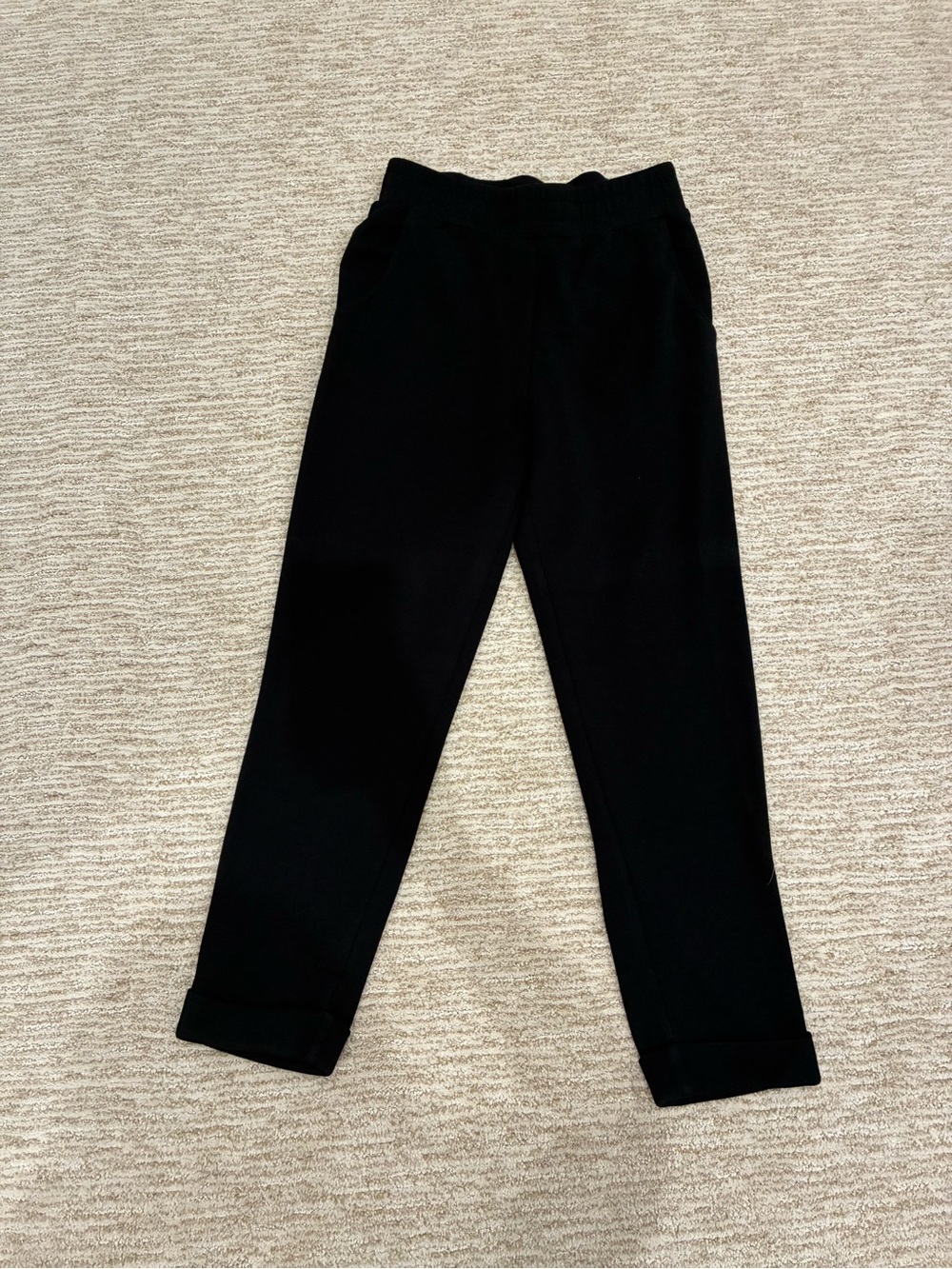 Varley Women’s Size Small Pull-On Pants with cuff bottom. Elastic waistband with